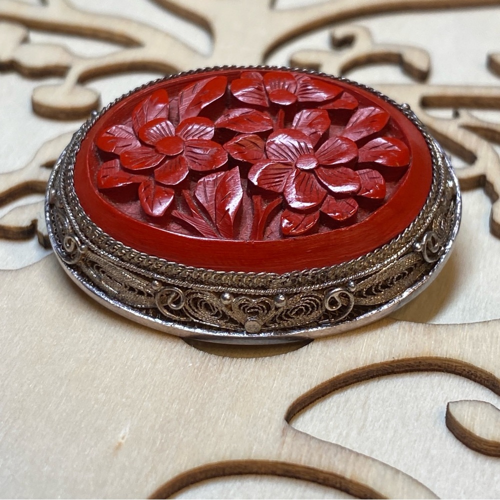 🍇 Red Chinese Good Luck Cinnabar Brooch Filigree Hand Carved Antique 925 Silver